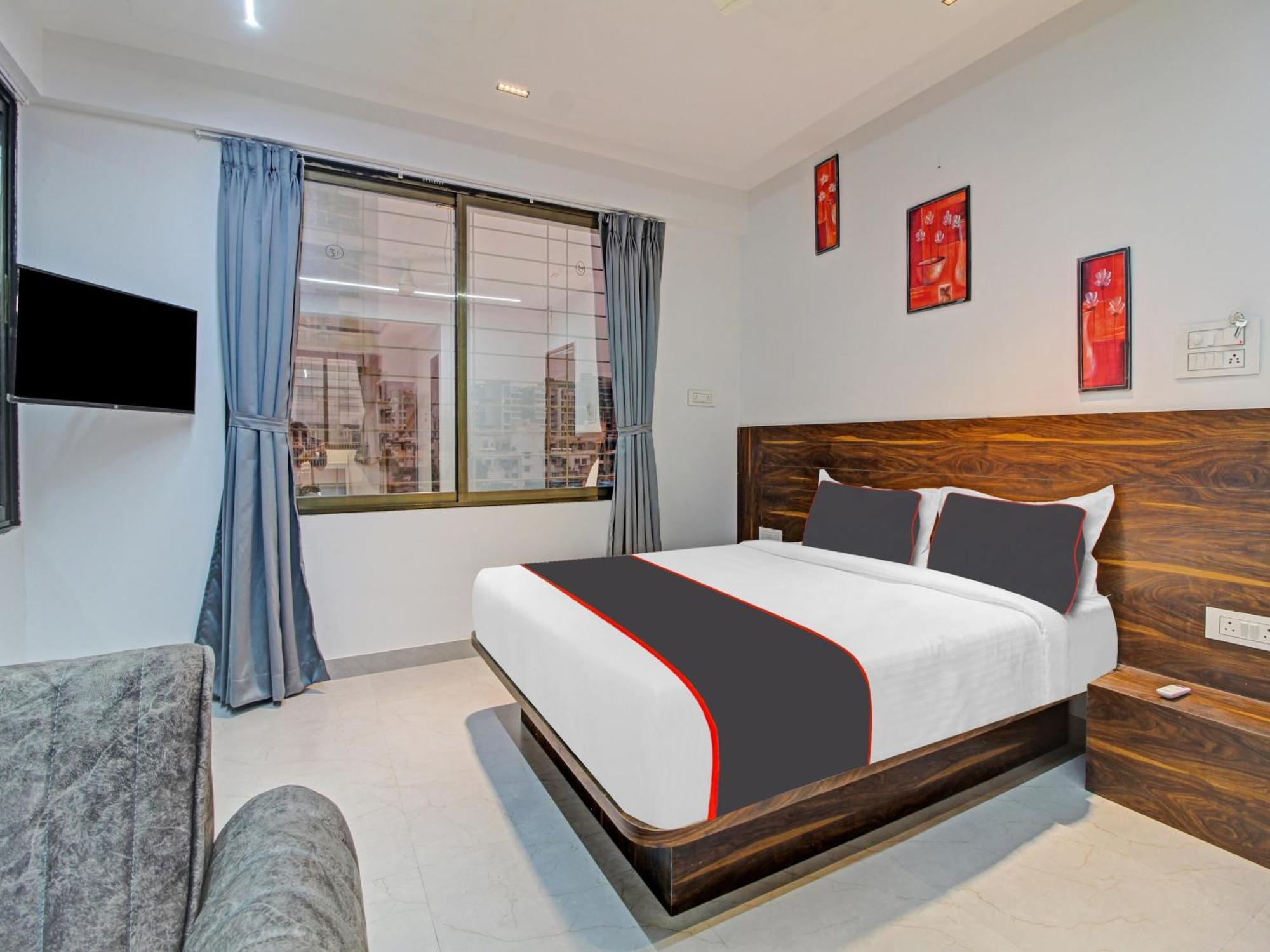 Collection O Crystal Hotel Pimpri-Chinchwad Kültér fotó