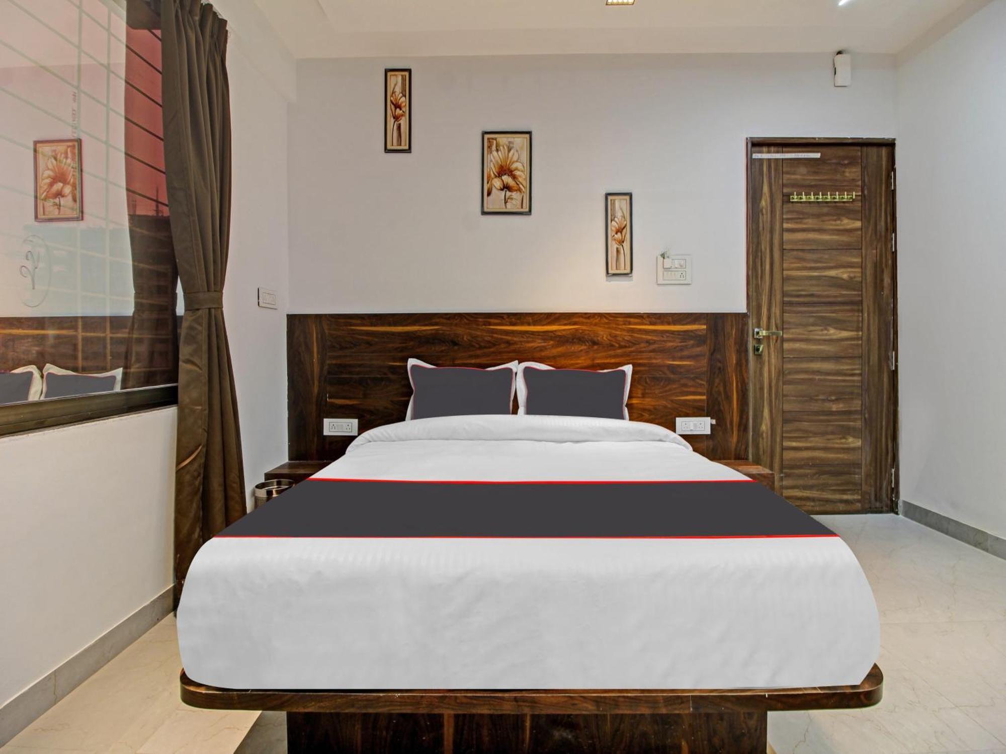 Collection O Crystal Hotel Pimpri-Chinchwad Kültér fotó